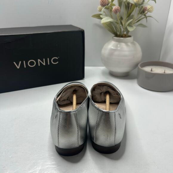 Vionic Willa II Leather Slip On Flat Silver Women's 7 M NWB Comfort Arch Support - Picture 3 of 10